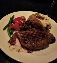 The Keg Steakhouse + Bar – Esplanade