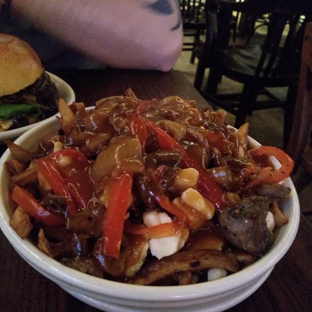 La Belle et La Boeuf VaudreuilDorion Address, Photo, Menu Food Link