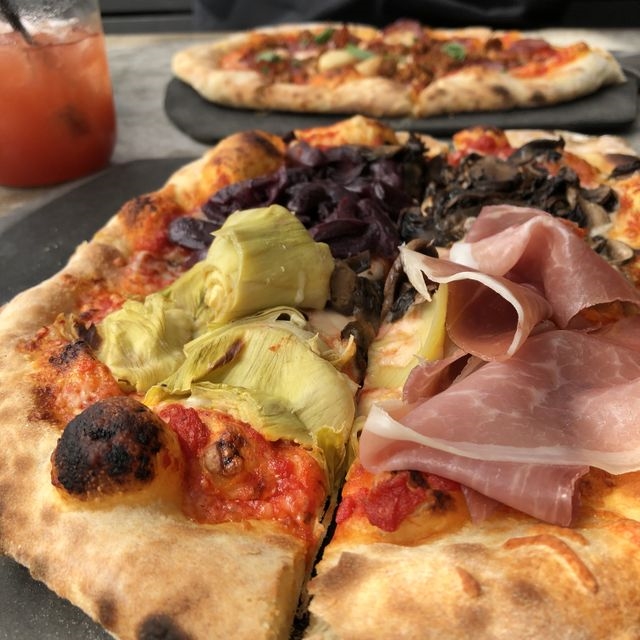 Crust & Crate Lansdowne Address, Photo, Menu Food Link