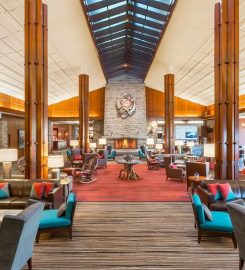 The Great Hall & Emerald Lounge – Fairmont Jasper Park Lodge