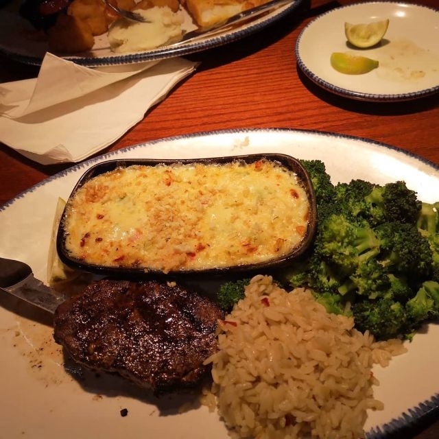 Red Lobster Edmonton Calgary Trail Address, Photo, Menu Food Link