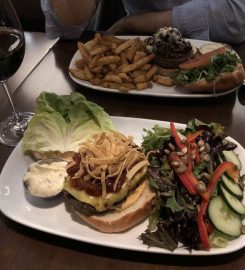 Bin 4 Burger Lounge – South Granville